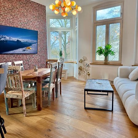 Modern 6 Bathroom Villa In The City 올덴부르크 외부 사진