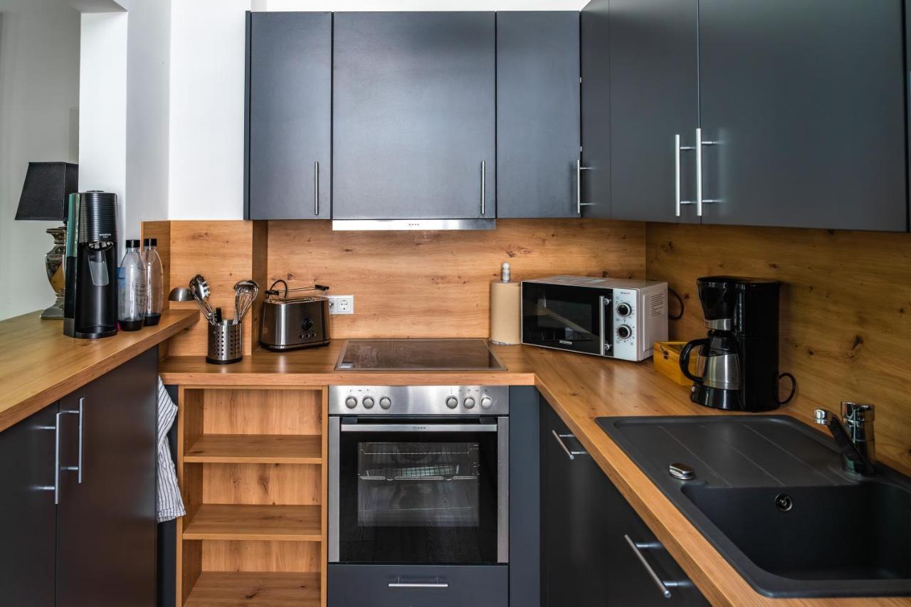 Modern 6 Bathroom Villa In The City 올덴부르크 외부 사진