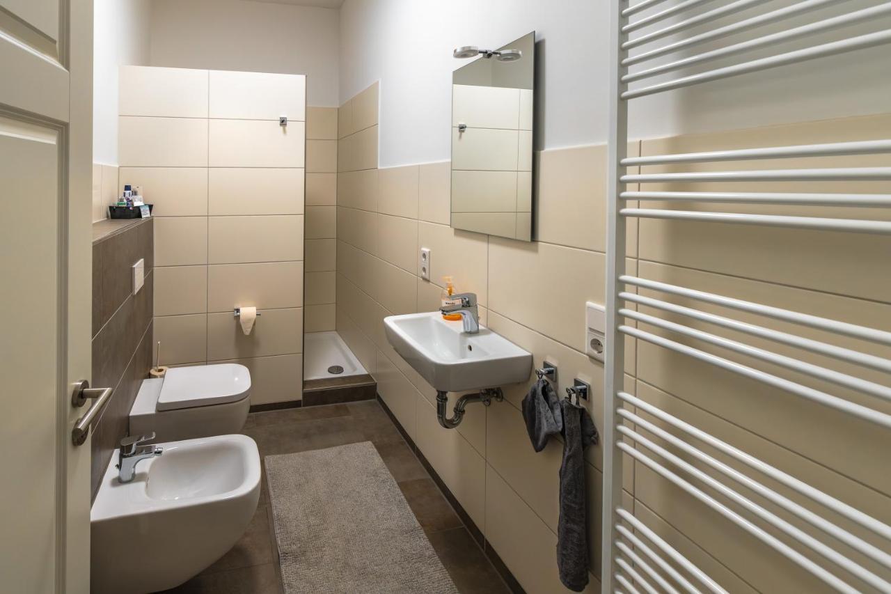 Modern 6 Bathroom Villa In The City 올덴부르크 외부 사진
