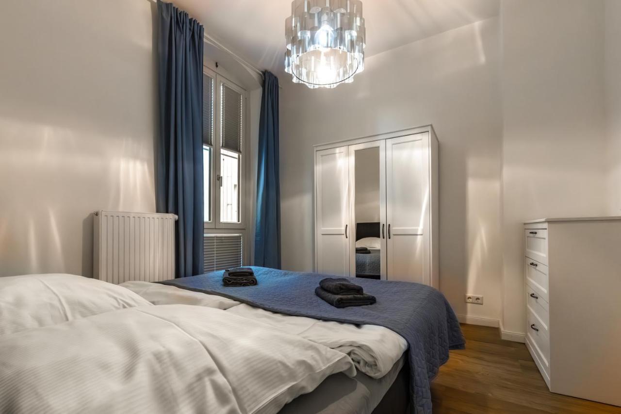 Modern 6 Bathroom Villa In The City 올덴부르크 외부 사진