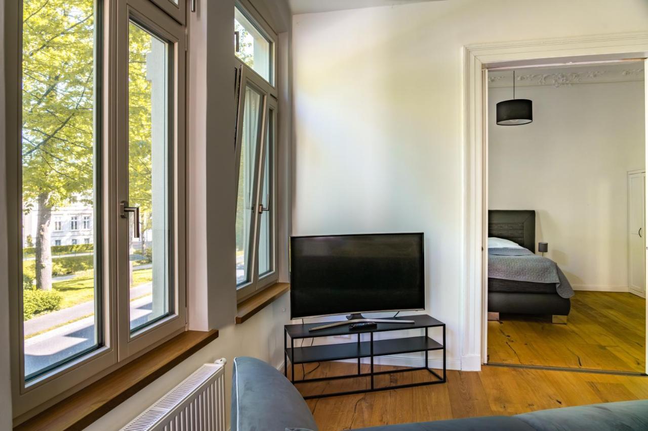 Modern 6 Bathroom Villa In The City 올덴부르크 외부 사진